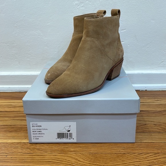 SOLE SOCIETY Women’s suede beige booties. Size 7. - Picture 5 of 10